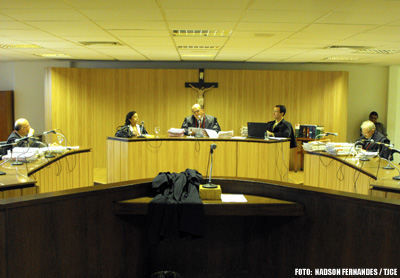 Justiça condena Itaú Seguros a pagar indenização de R$ 18.600 para doméstica