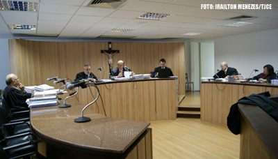 1ª Câmara Cível determina que Estado forneça tratamento a portador de doença degenerativa