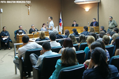 Julgamento de guarda municipal deve terminar após as 22 horas no Fórum