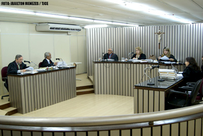 Justiça determina que Unimed custeie  tratamento médico e hospitalar para aposentado