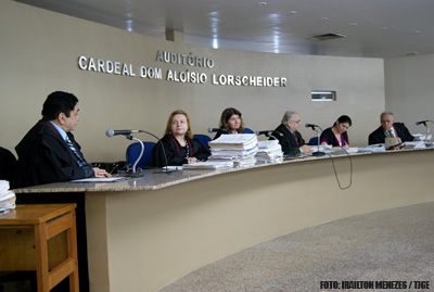 6ª Câmara Cível condena seguradora a pagar mais de R$ 76 mil à viúva e filhos