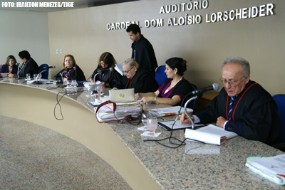 6ª Câmara Cível condena banco a pagar R$ 5 mil de indenização