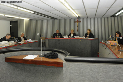 4ª Câmara Cível mantém decisão que obriga Estado a devolver valores descontados de aposentada