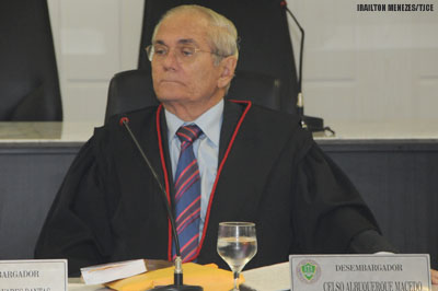 Pleno do TJCE presta homenagens ao desembargador Celso Albuquerque Macêdo