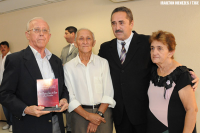 Família presta homenagem ao desembargador José Arísio Lopes da Costa