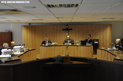 Empresa deve pagar um salário mínimo mensal a familiares de vítima de acidente de trânsito