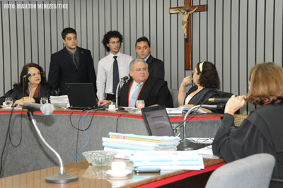 2ª Câmara Criminal mantém na prisão acusado de estuprar enteada