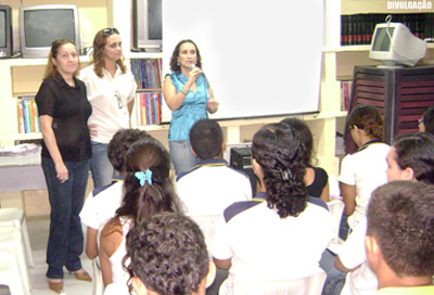 Juizado da Mulher realiza palestra em escola para divulgar Lei Maria da Penha
