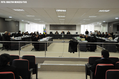 Tribunal de Justiça autoriza candidato com tatuagem a participar de concurso público da PM