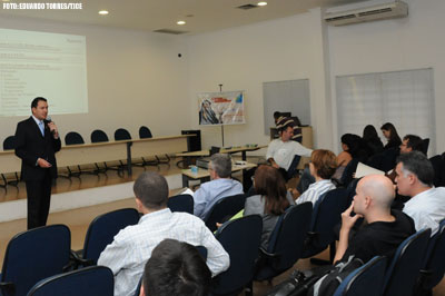 Secretário de Tecnologia do TJCE fala sobre virtualização de processos durante evento na Cagece