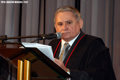 Desembargador Haroldo Máximo recebe certificado por ter cumprido Meta 2 do CNJ