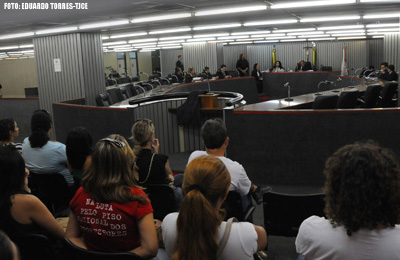 Professores participam de sessão de conciliação no TJCE e novo encontro acontece no próximo dia 13