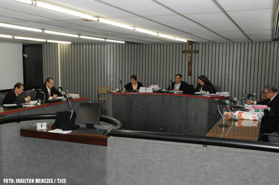 Servidora ganha na Justiça direito de receber salário mínimo da Prefeitura de Independência