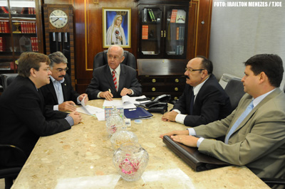 TJCE assina convênio com a Unimed de Fortaleza para reduzir o número de processos