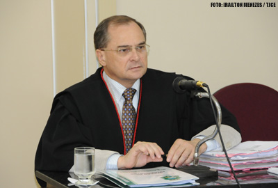 Desembargador Antônio Abelardo Benevides Moraes toma posse no Tribunal Regional Eleitoral