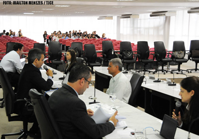 Candidatos participam de última fase eliminatória do concurso para cartórios