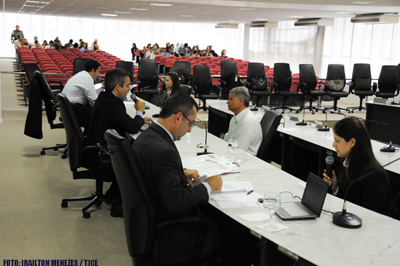 Candidatos participam de última fase eliminatória do concurso para cartórios