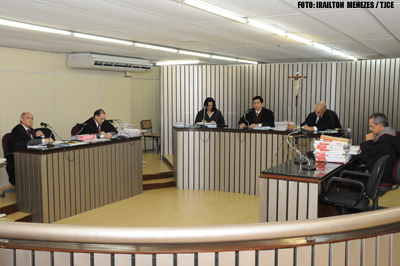 Banco Santander terá de pagar indenização por negativar nome de cliente indevidamente