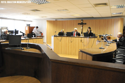 Justiça condena Estado a pagar R$ 30 mil à servidora vítima de erro médico