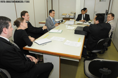 Juiz mantém decisão que suspende venda de novas linhas telefônicas da operadora TIM