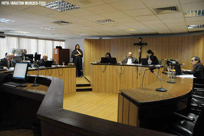 Coelce deve pagar 250 salários mínimos aos pais de vítima fatal de choque elétrico