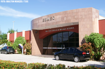 Esmec promove aula inaugural dos cursos de especialização nesta sexta-feira