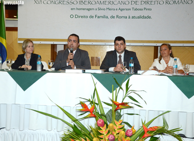Juiz Carlos Henrique Oliveira apresenta trabalho jurídico em congresso internacional
