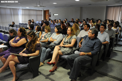 Conselheira do TCE profere palestra no auditório da Corregedoria Geral nesta quarta-feira