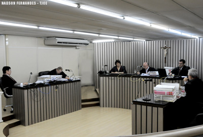 Professora transferida ilegalmente ganha na Justiça o direito de trabalhar na sede de Caririaçu