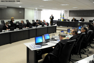 Órgão Especial do TJCE aprova manual para o cumprimento da Meta 5 de 2010 do CNJ