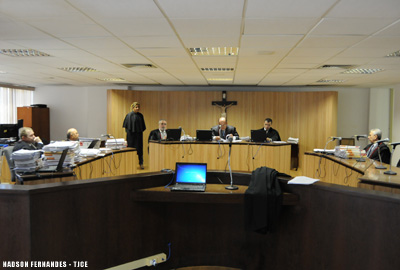 TAM é condenada a indenizar por furto de estetoscópio da mala de passageira