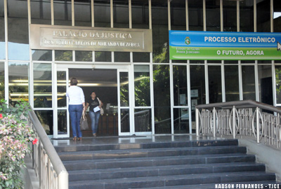 Corte no orçamento do Judiciário inviabiliza concurso para juízes e convocação de servidores