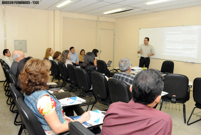 Servidores do TJCE participam de treinamento sobre Noções de Direito Administrativo
