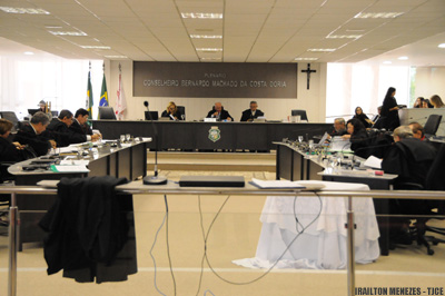 Estado deve fornecer medicamentos para dez portadores de câncer