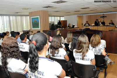 Estudantes de escolas públicas participam de projeto do Tribunal de Justiça do Ceará