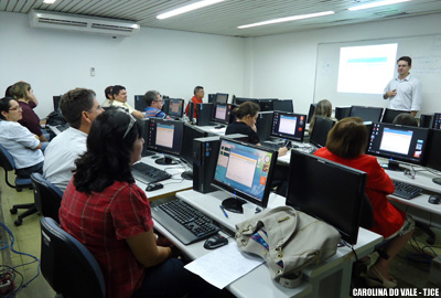 Servidores do Fórum Clóvis Beviláqua  participam de curso sobre Informática Básica