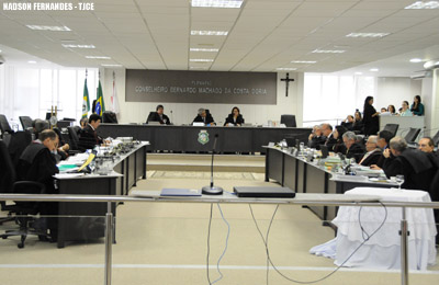 TJCE decide que Município de Fortaleza não pode contratar professores temporários