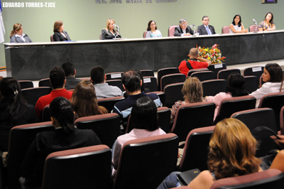 Adoção internacional é tema de seminário na Escola Superior da Magistratura do Ceará