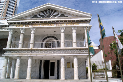 3ª Turma Recursal condena Casas Bahia a indenizar agricultor