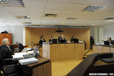 Unimed Fortaleza deve pagar mais de R$ 35 mil para ressarcir despesas e indenizar segurado