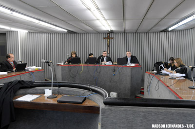 Cláusula contratual de plano de saúde que limita prazo de internação é considerada abusiva