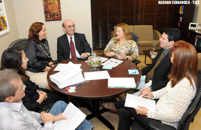 Comissão inicia análise das decisões que farão  parte da obra “Direito Vivo das Liminares”