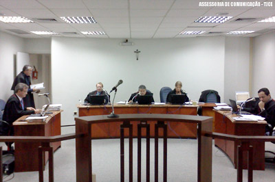 2ª Turma Recursal condena empresa a indenizar vítima que teve as pernas amputadas após acidente