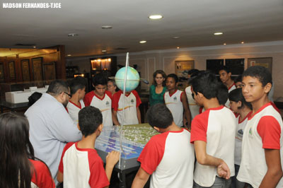 Alunos de escola municipal visitam sede da Justiça do Ceará