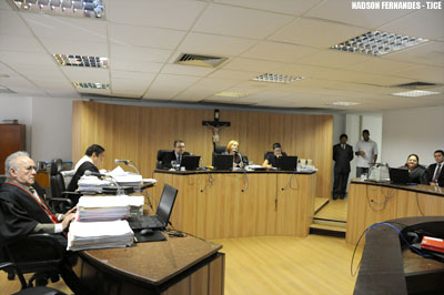 6ª Câmara Cível condena Golden Cross a pagar mais de R$ 34 mil por negar prótese à paciente