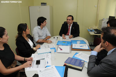 Advogados recebem calendário da Semana Nacional da Conciliação