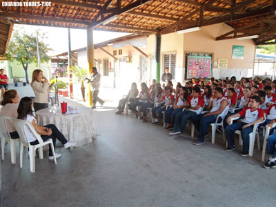 Estudantes de escola do município  participam do projeto Justiça e Cidadania