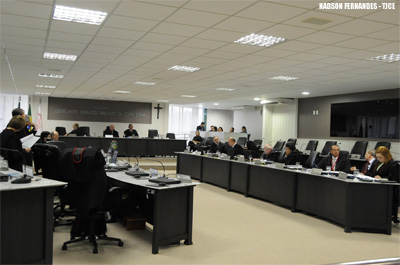 Órgão Especial do TJCE autoriza afastamento de juiz para fazer doutorado em Lisboa