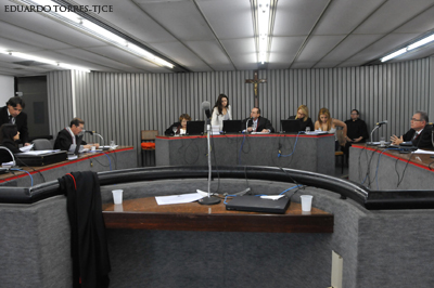 5ª Câmara Cível condena Banco Volkswagen a pagar R$ 25 mil pelos danos causados à cliente