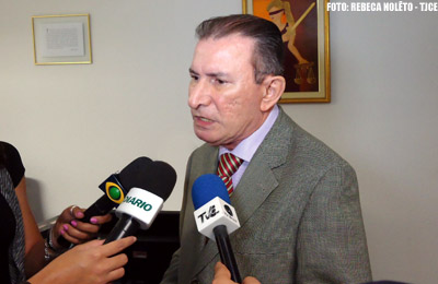 Juiz autoriza preso a frequentar universidade sob escolta de policiais militares